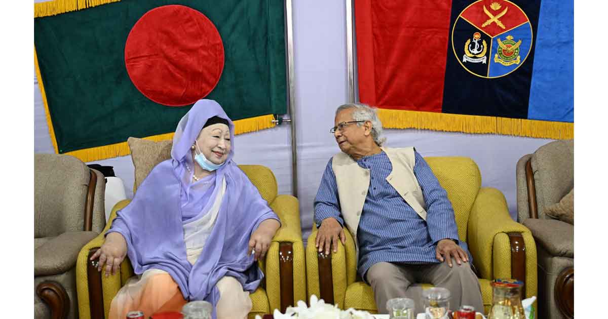 সেনাকুঞ্জে প্রধান উপদেষ্টার সঙ্গে খালেদা জিয়ার সৌজন্য সাক্ষাৎ